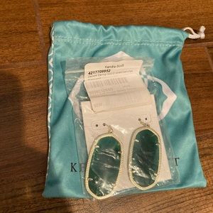 Kendra Scott Danielle Earring Gold Emerald